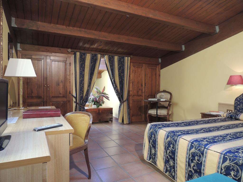 Country Relais I Due Laghi Villa อันกุยลารา ซาบาเซีย ห้อง รูปภาพ