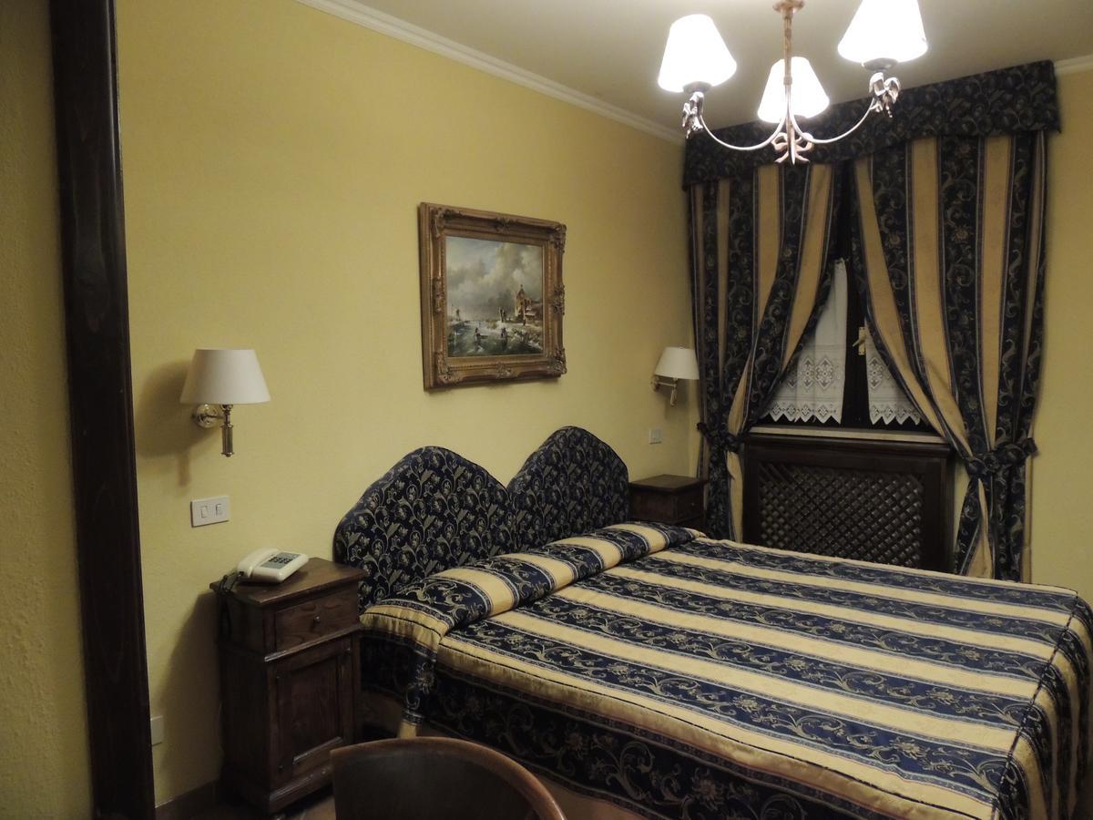Country Relais I Due Laghi Villa อันกุยลารา ซาบาเซีย ภายนอก รูปภาพ