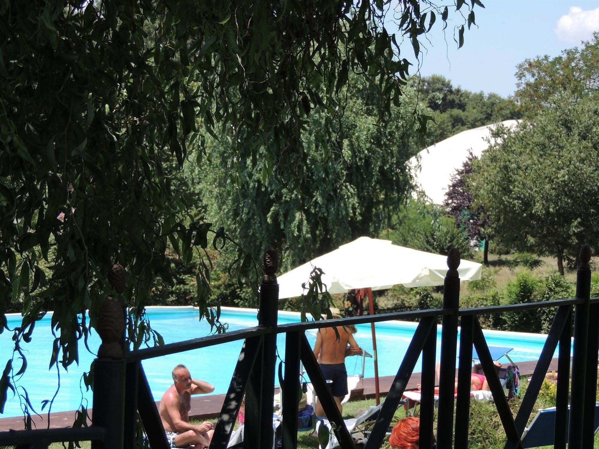 Country Relais I Due Laghi Villa อันกุยลารา ซาบาเซีย ภายนอก รูปภาพ