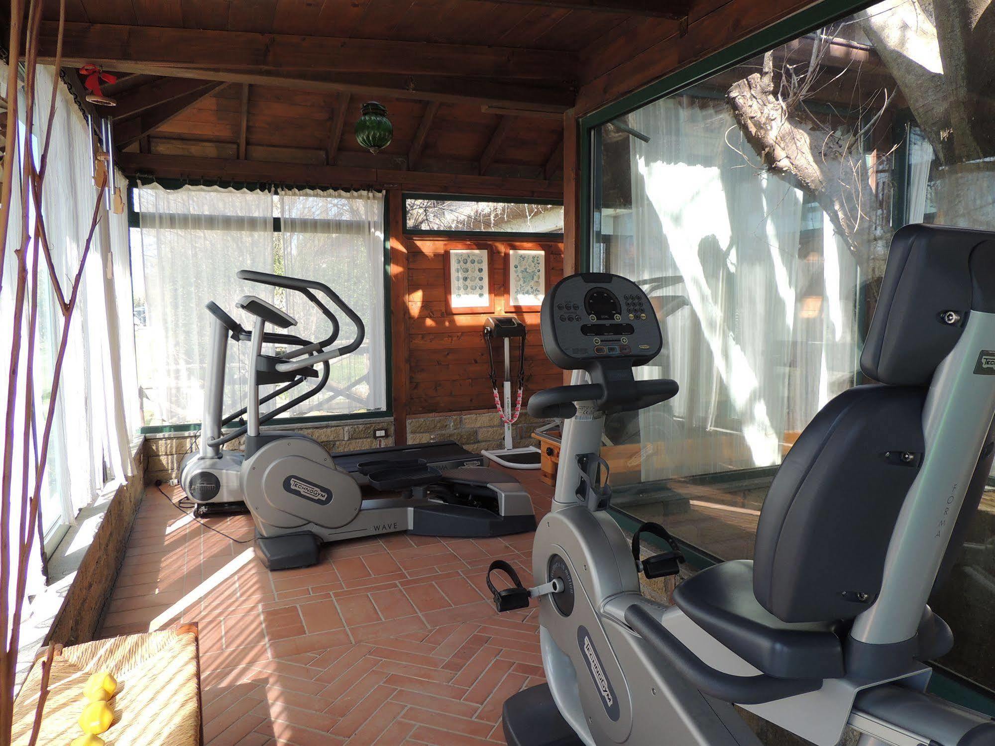 Country Relais I Due Laghi Villa อันกุยลารา ซาบาเซีย ภายนอก รูปภาพ