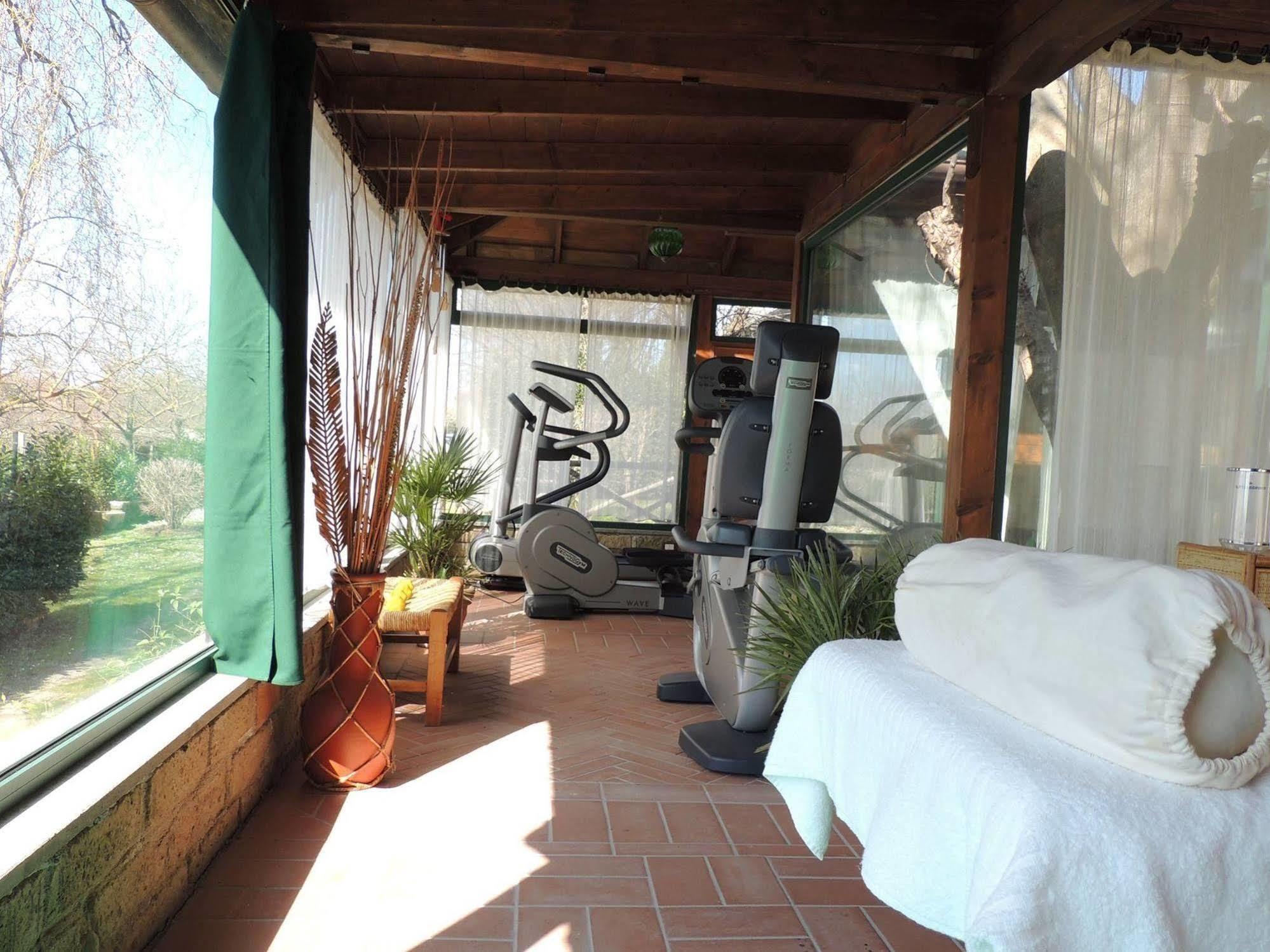 Country Relais I Due Laghi Villa อันกุยลารา ซาบาเซีย ภายนอก รูปภาพ