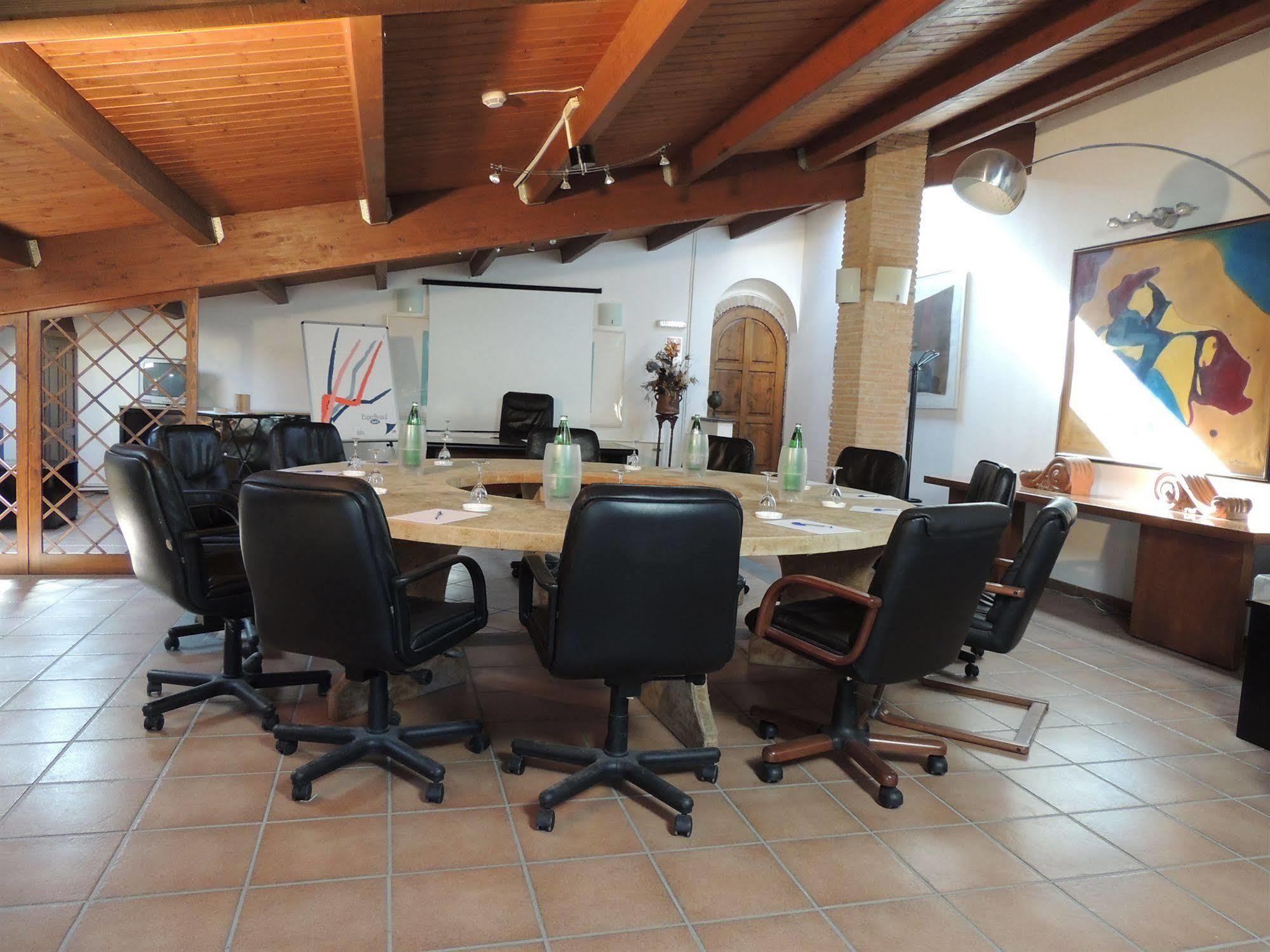 Country Relais I Due Laghi Villa อันกุยลารา ซาบาเซีย ภายนอก รูปภาพ